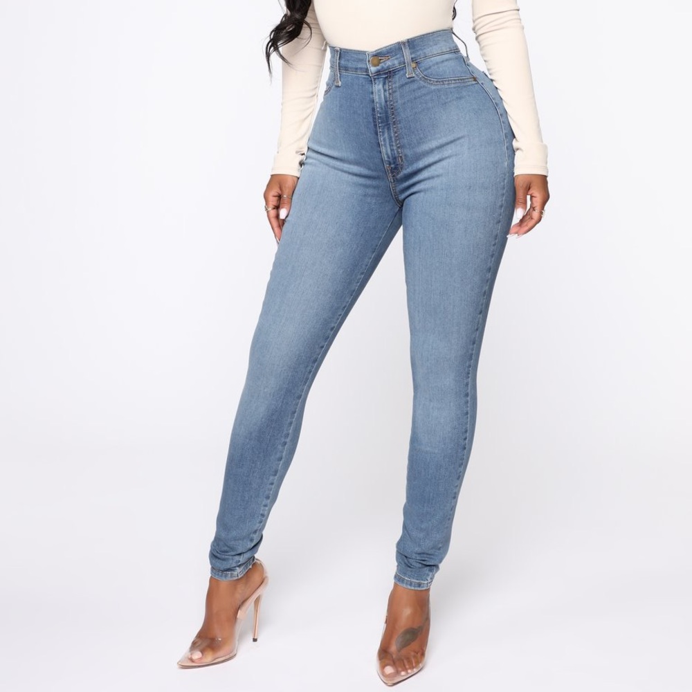 NEW High Rise Jeans 💯 - Picture 1 of 4